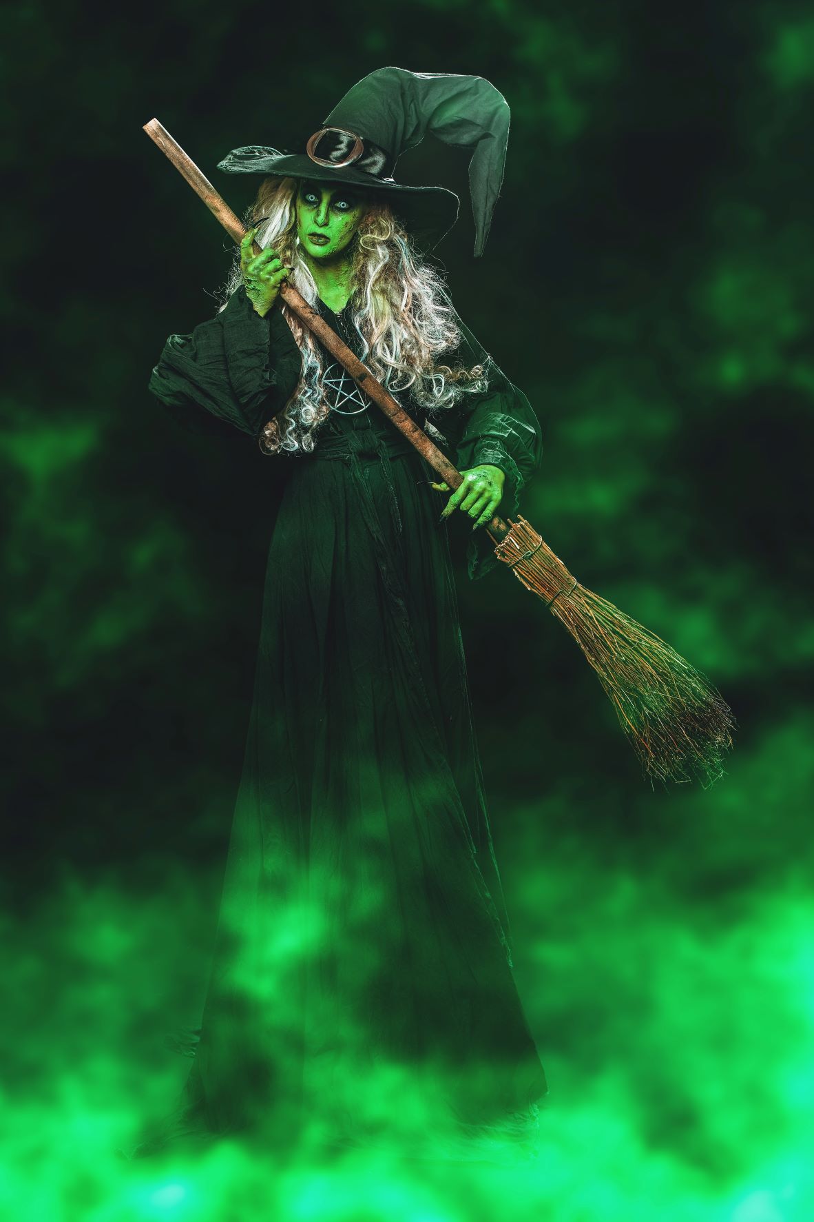 Old school witch green face